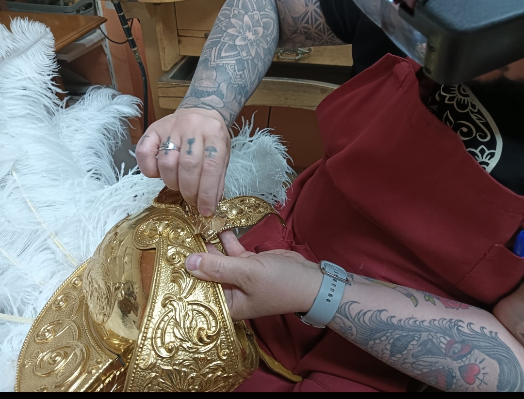 Arreglo del Cascó de Coronación y Espina de la hermandad de San Gil de Écija.