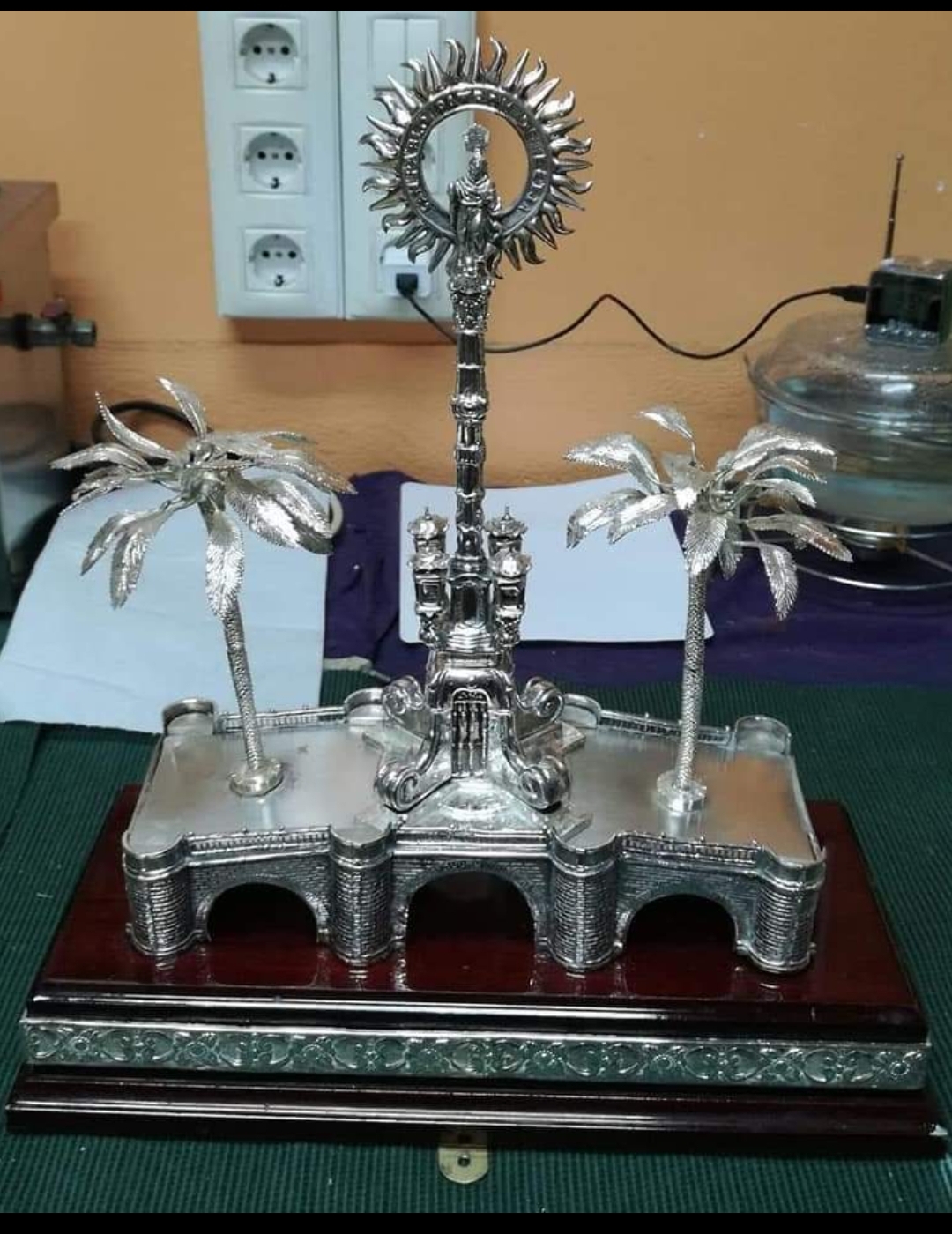 Arreglo del Llamador de la Virgen de la Caridad hermandad de la Yedra de Écija 