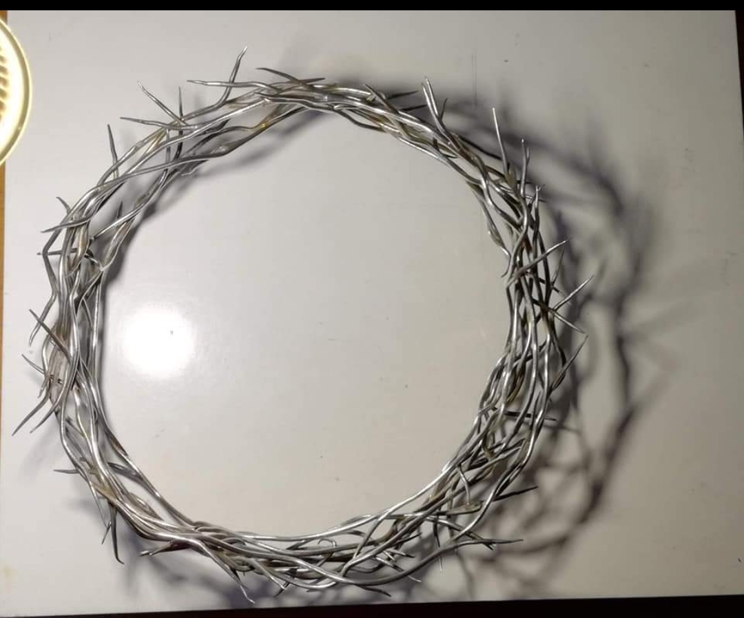 Arreglo y Restauración de la Corona del Cristo de la Merced de Écija 